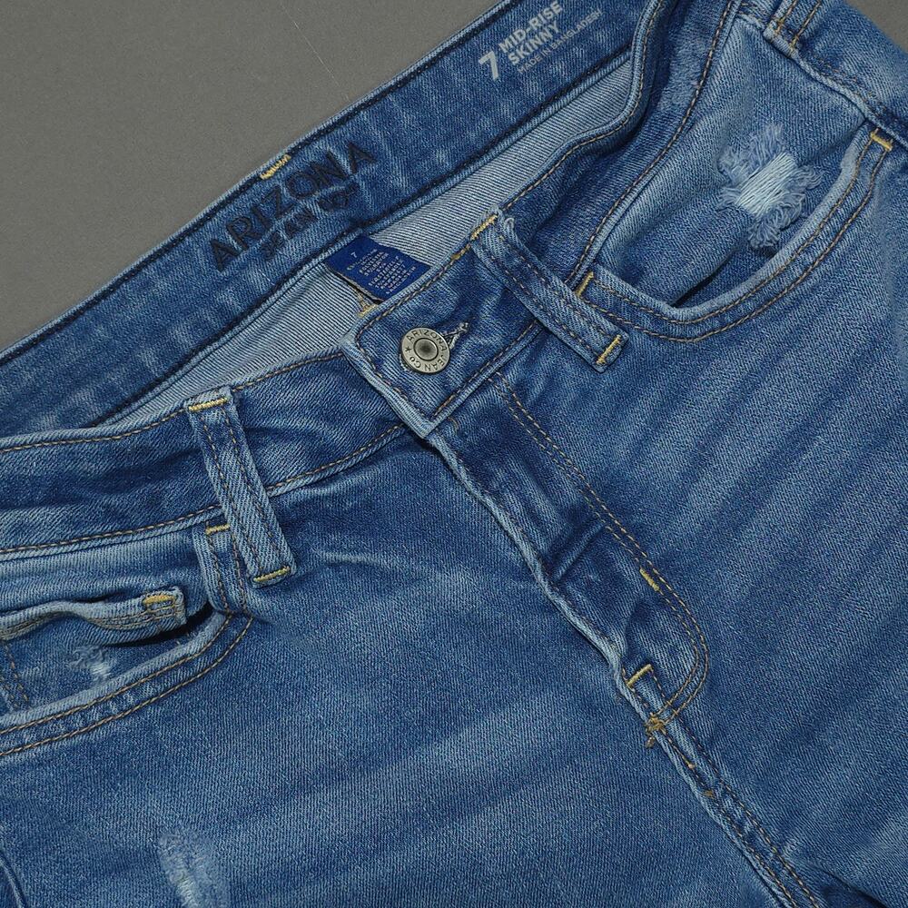 Arizona Jean Co Womens Size 7 Mid Rise Skinny Distressed Ripped Denim Jeans - Picture 1 of 12